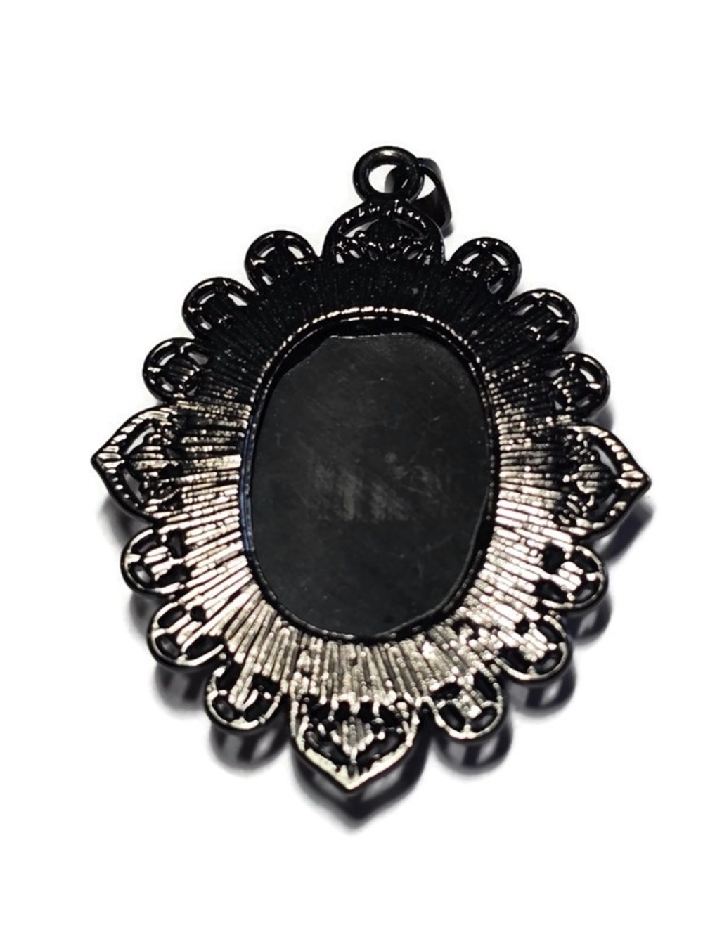 Vintage-Inspired Black and White Cameo Pendant Necklace - Picture 7 of 9